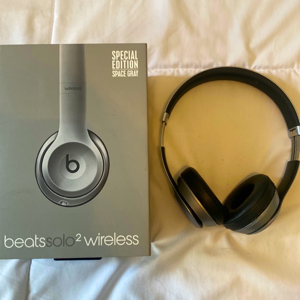 Beats Solo 2 wireless headphones